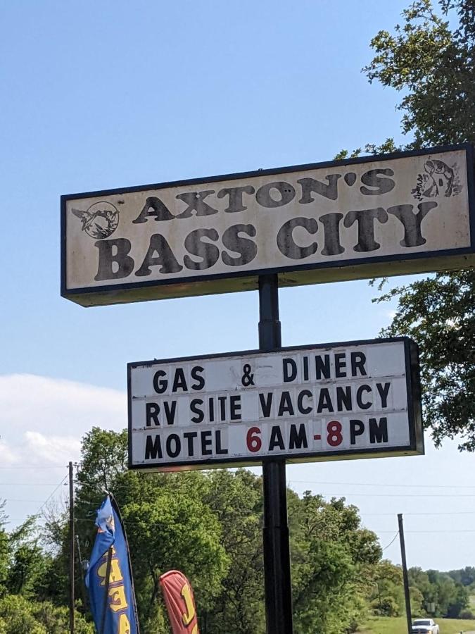 Axtons Bass City Lake Front Resort Emory 外观 照片